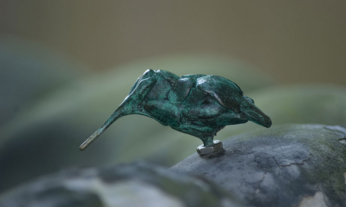Hummingbird sculpture by Paul Rhymer